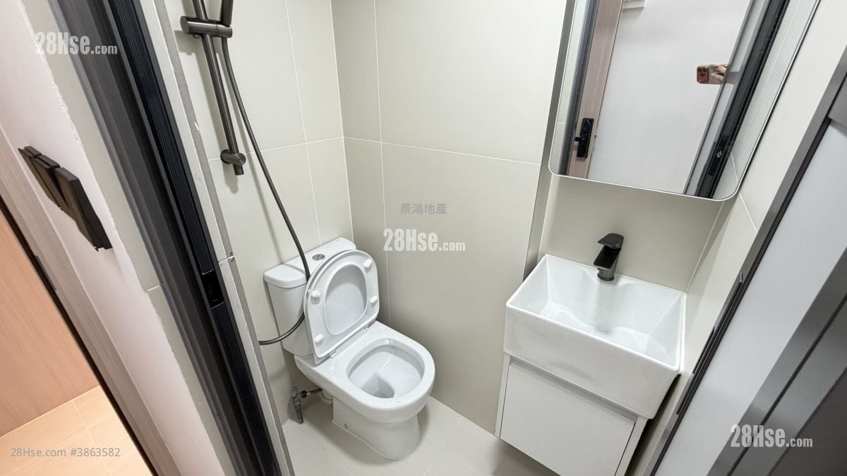 Man Fai Building Rental Studio , 1 Bathroom 120 ft²