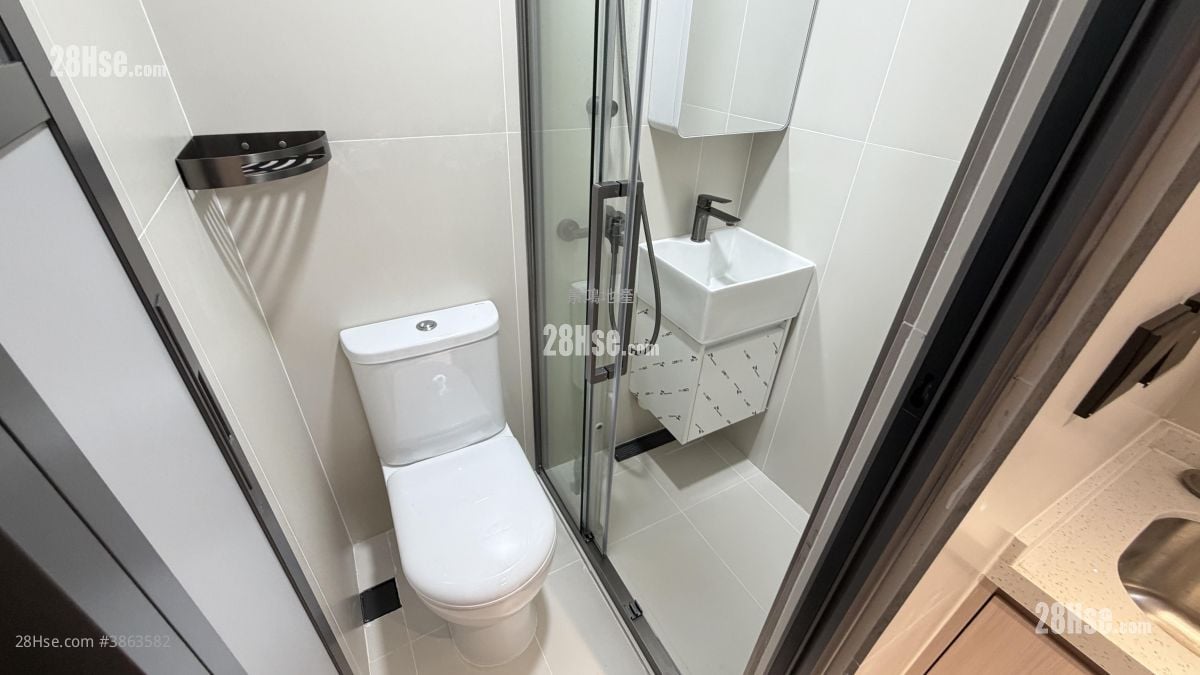 Man Fai Building Rental Studio , 1 Bathroom 120 ft²