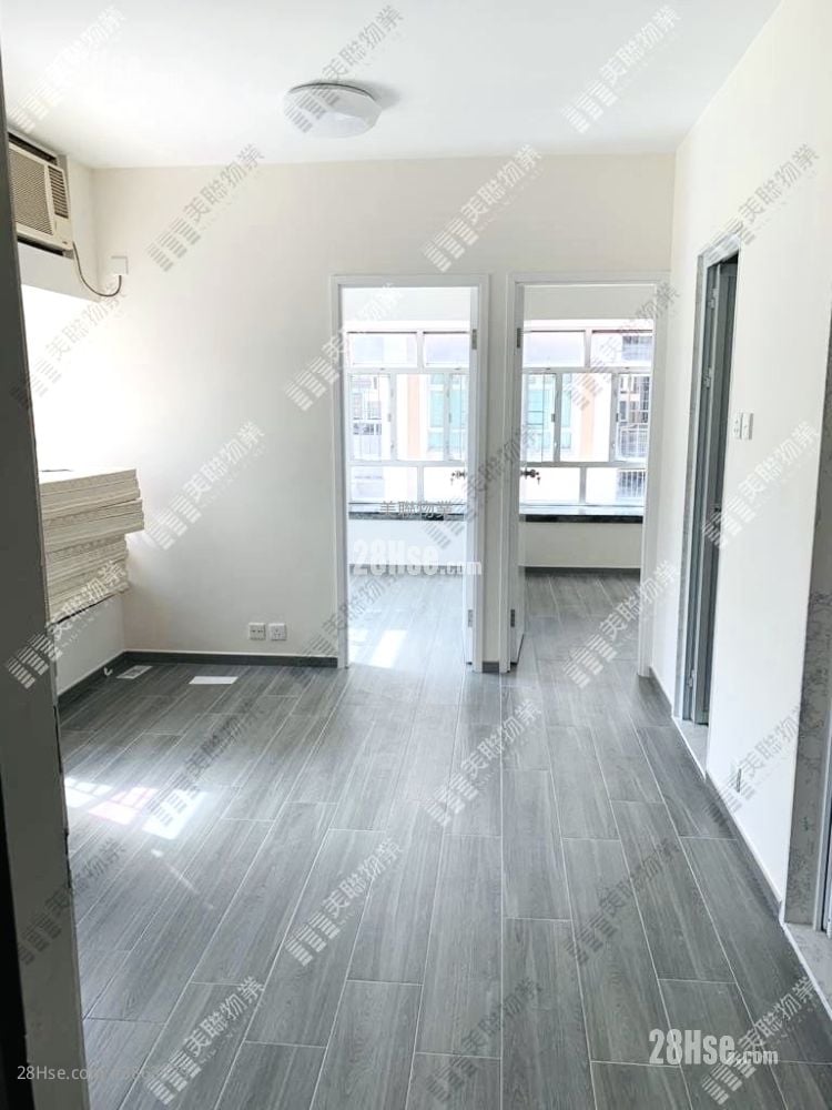 Sheung Shui Centre Sell 2 Bedrooms 351 ft²