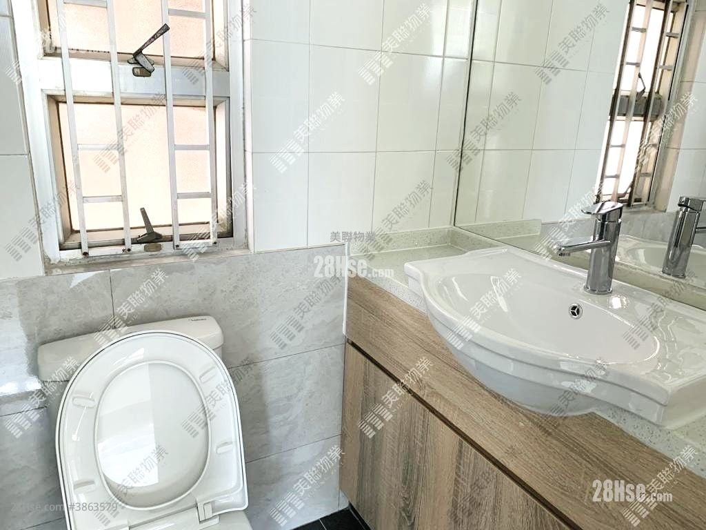 Sheung Shui Centre Sell 2 Bedrooms 351 ft²