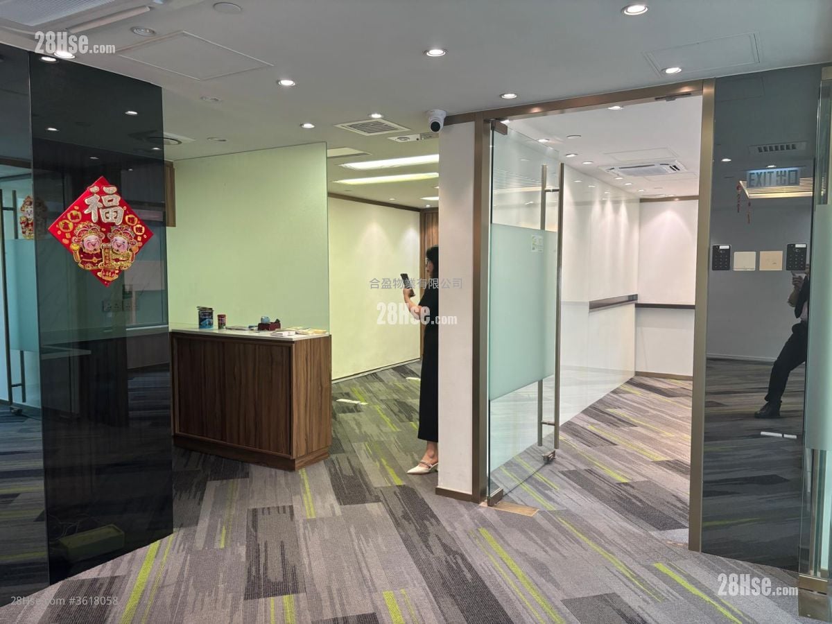 胜基中心 租盘 3 房 989 平方尺
