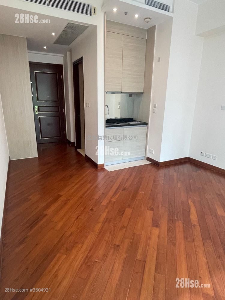 The Avenue Rental Studio , 1 Bathroom 339 ft²