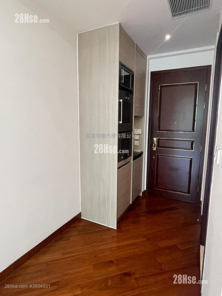 The Avenue Rental Studio , 1 Bathroom 339 ft²