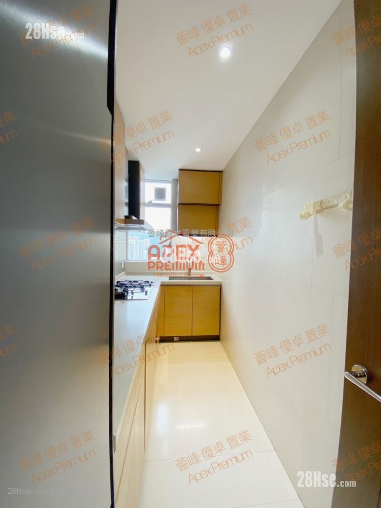 Billionnaire Royale Sell 3 Bedrooms , 1 Bathroom 887 ft²