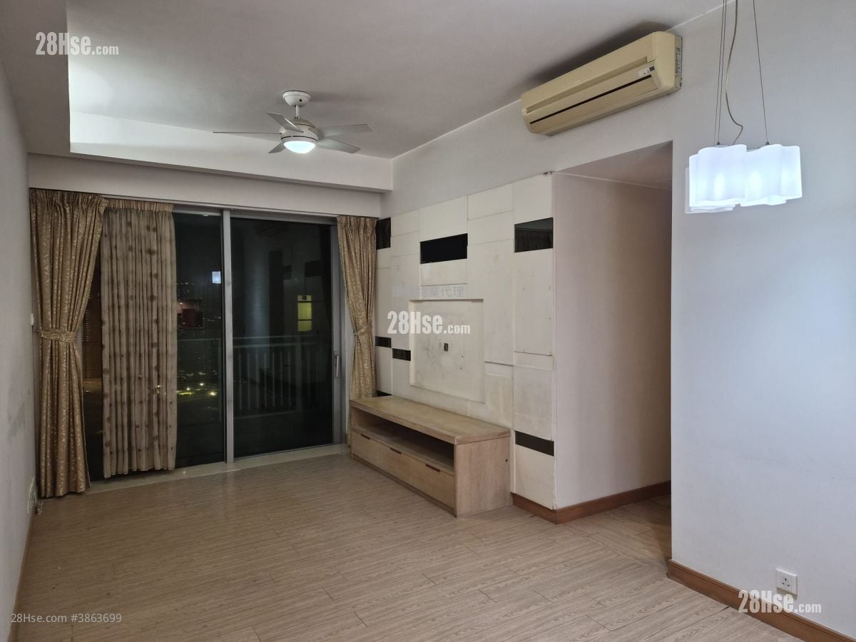 Manhattan Hill Rental 674 ft²