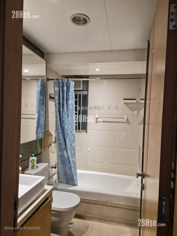 Manhattan Hill Rental 674 ft²
