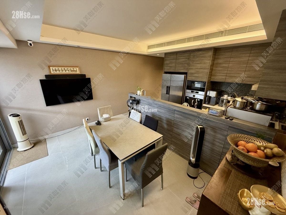 Seasons Palace Sell 3 Bedrooms 907 ft²