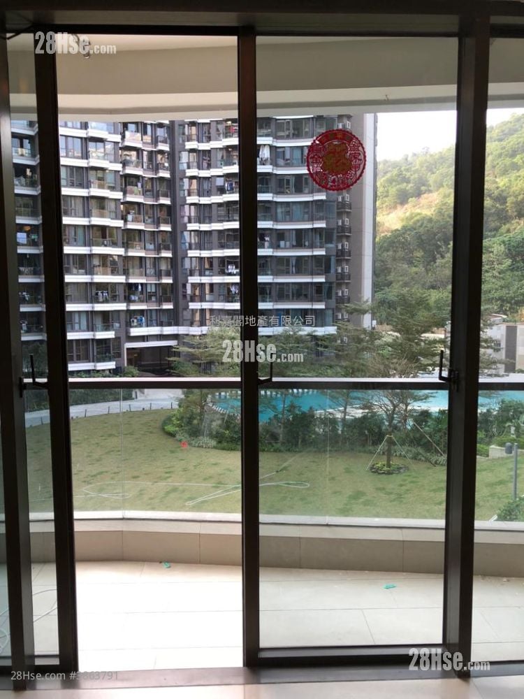 Dragons Range Sell 3 Bedrooms 990 ft²
