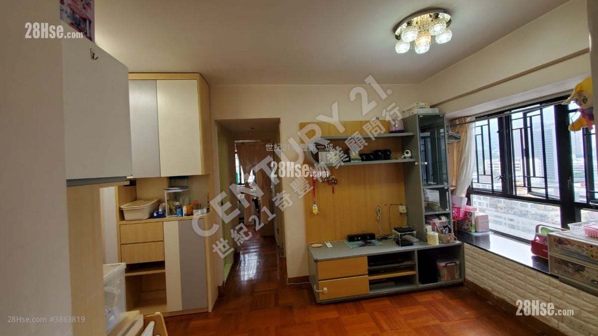 Sunshine Grove Sell 2 Bedrooms , 1 Bathroom 470 ft²
