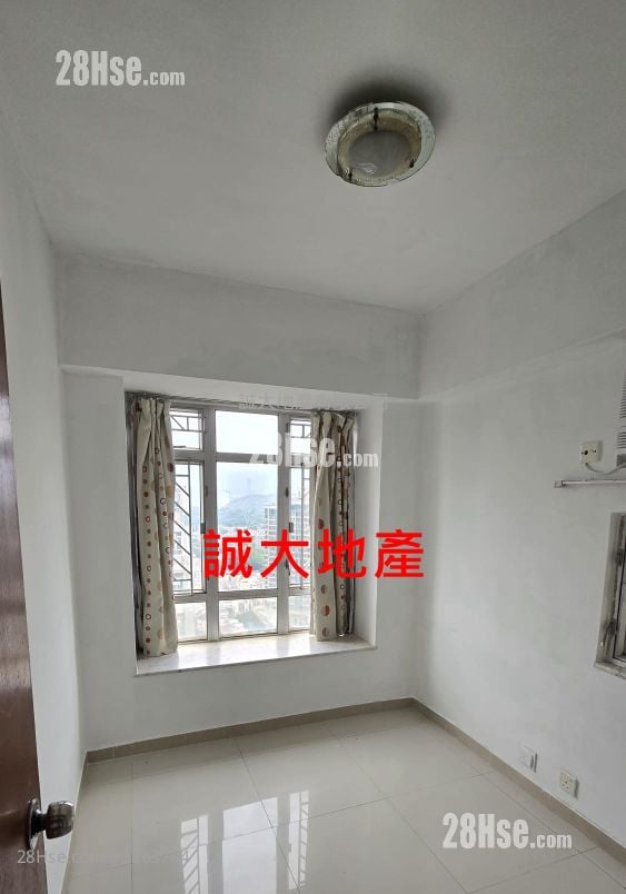 Lung Fung Garden Rental 2 Bedrooms , 1 Bathroom 329 ft²