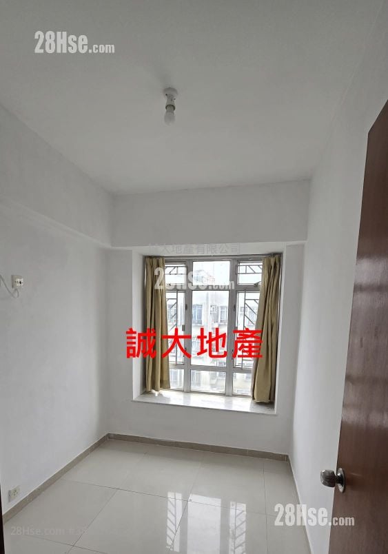 Lung Fung Garden Rental 2 Bedrooms , 1 Bathroom 329 ft²