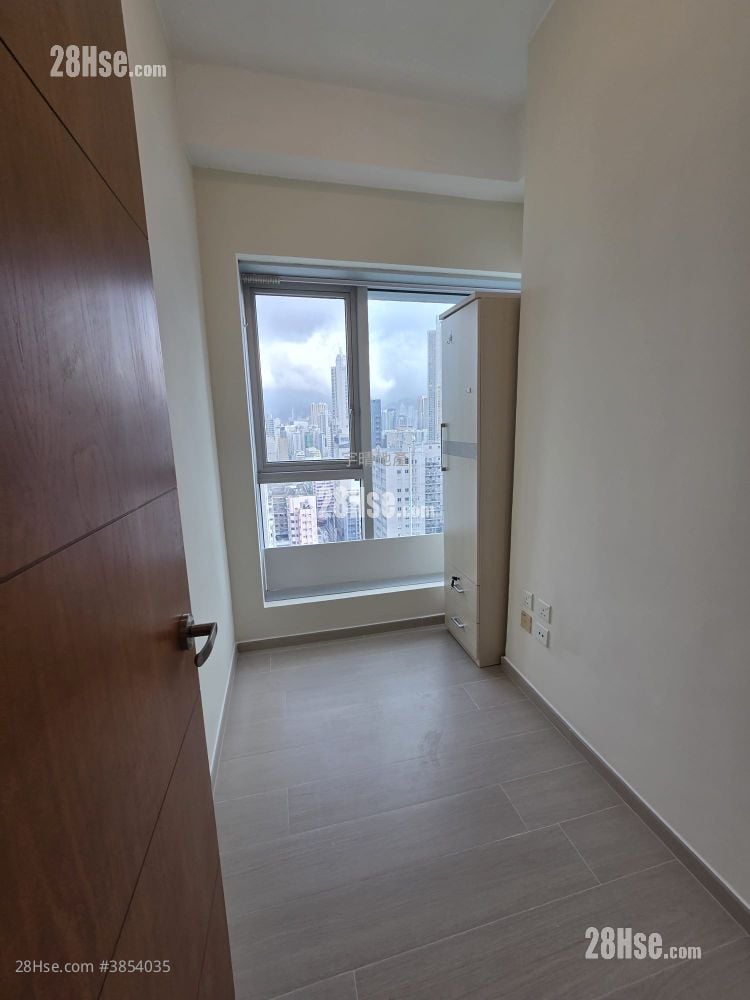 Grand Metro Rental 3 Bedrooms , 2 Bathrooms 699 ft²