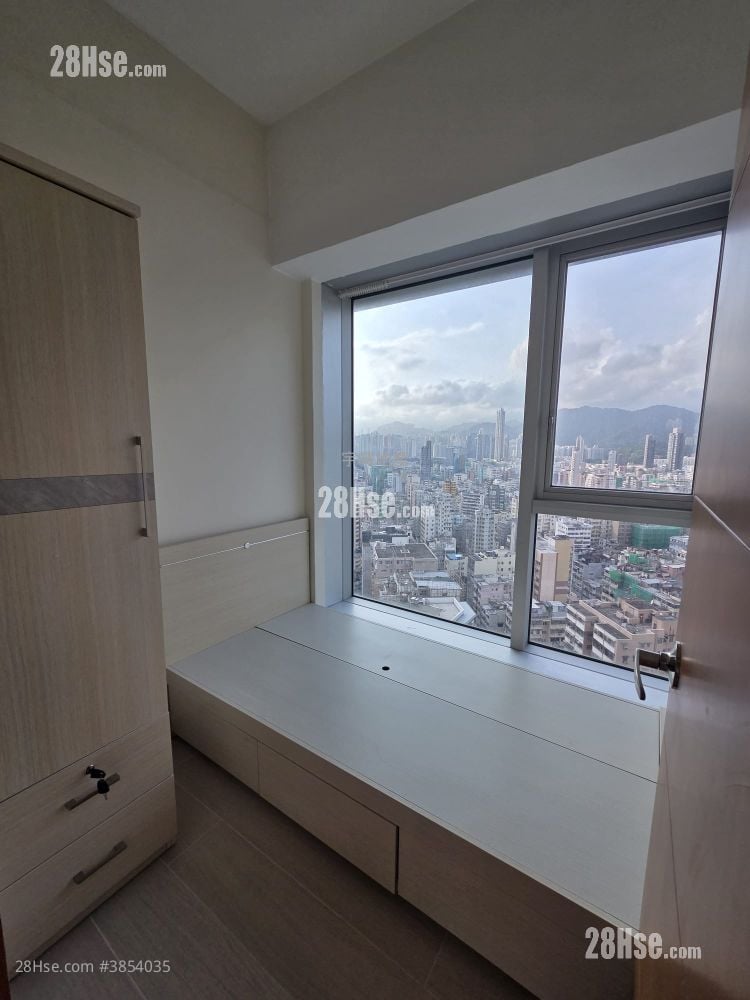 Grand Metro Rental 3 Bedrooms , 2 Bathrooms 699 ft²