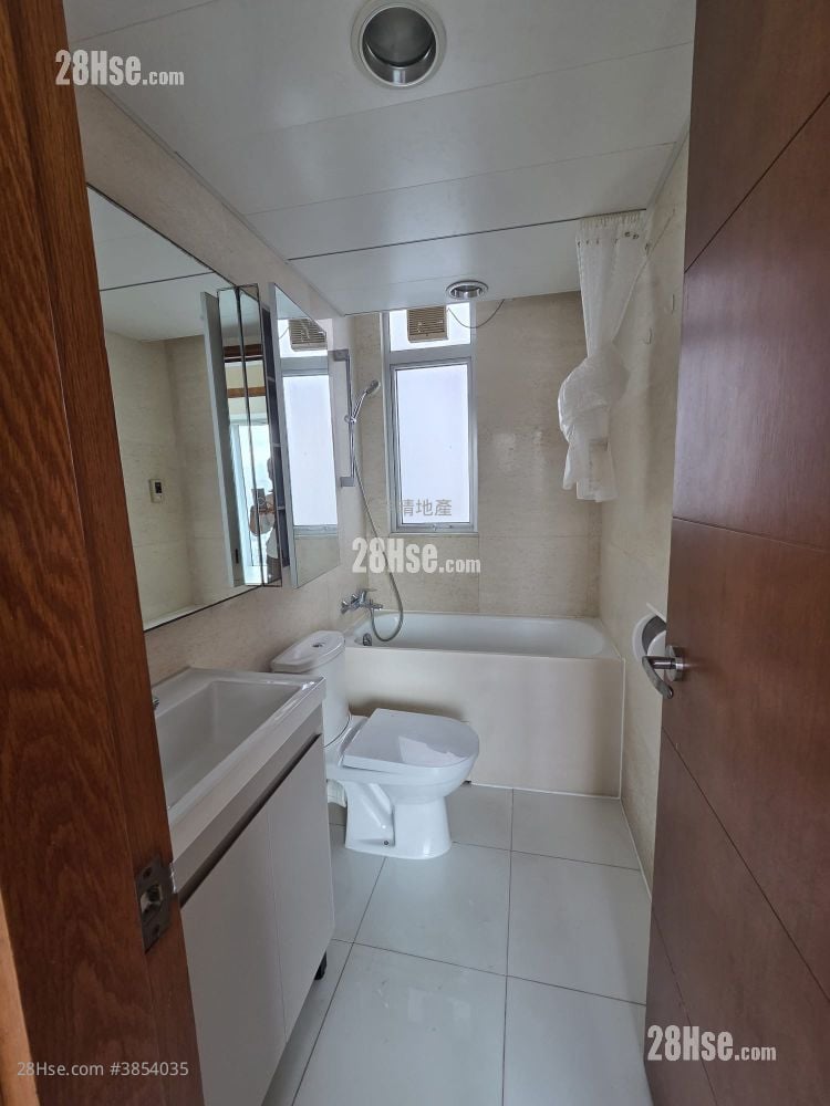 Grand Metro Rental 3 Bedrooms , 2 Bathrooms 699 ft²