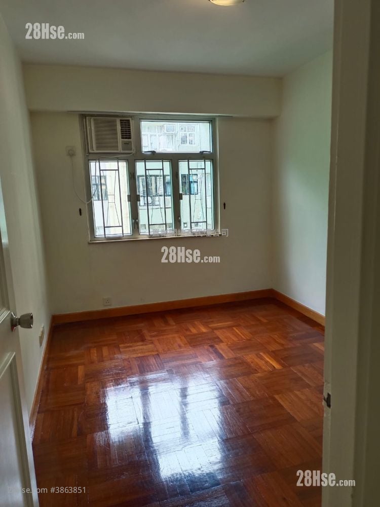 Mei Foo Sun Chuen Rental 2 Bedrooms , 1 Bathroom 602 ft²