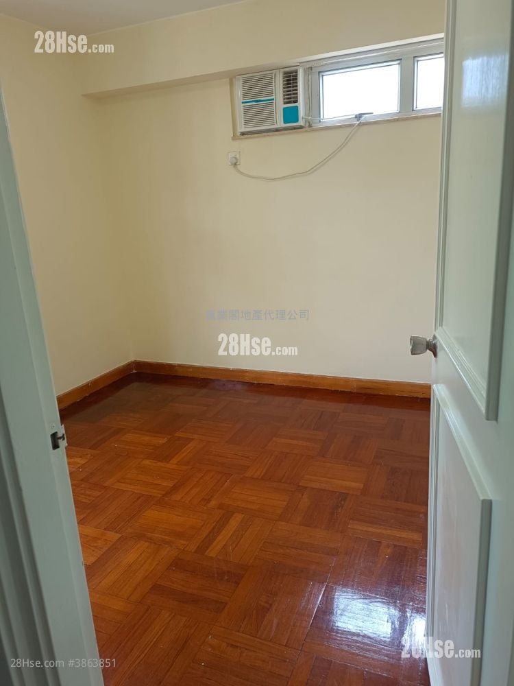 Mei Foo Sun Chuen Rental 2 Bedrooms , 1 Bathroom 602 ft²