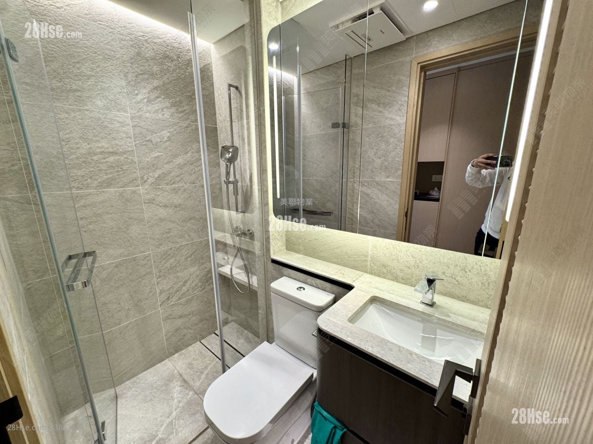 The Arles Rental 228 ft²