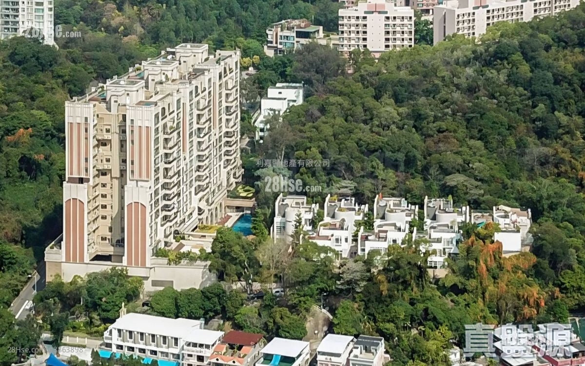 The Great Hill Sell 4 Bedrooms 1,984 ft²