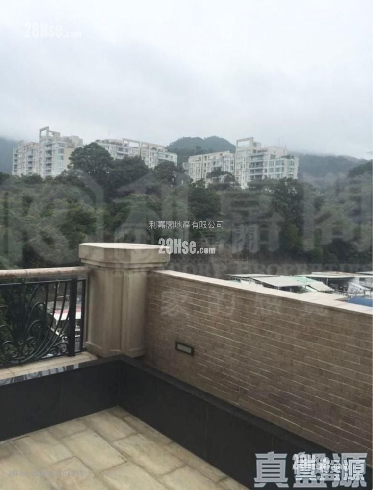The Great Hill Sell 4 Bedrooms 1,984 ft²