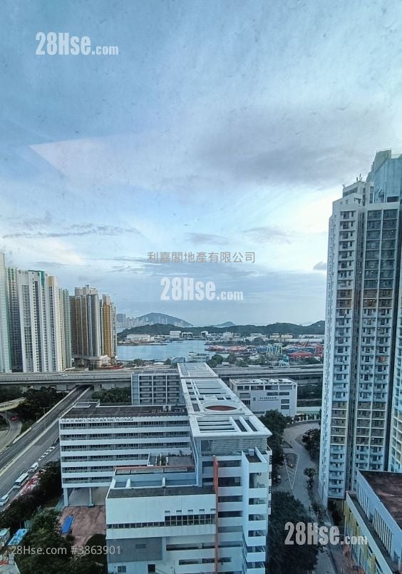 Aquamarine Sell 2 Bedrooms , 1 Bathroom 494 ft²