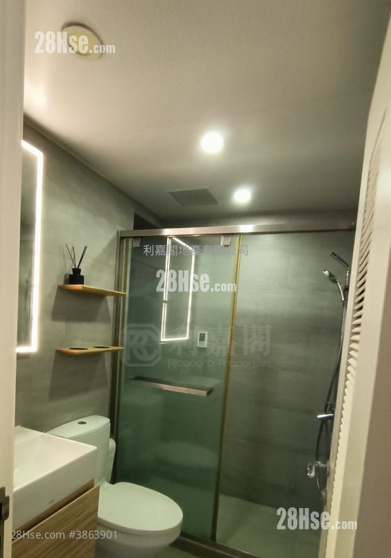 Aquamarine Sell 2 Bedrooms , 1 Bathroom 494 ft²