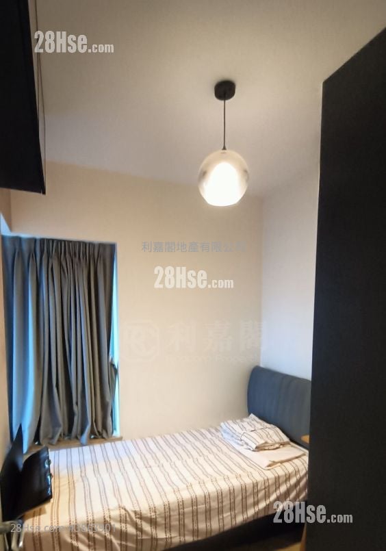 Aquamarine Sell 2 Bedrooms , 1 Bathroom 494 ft²