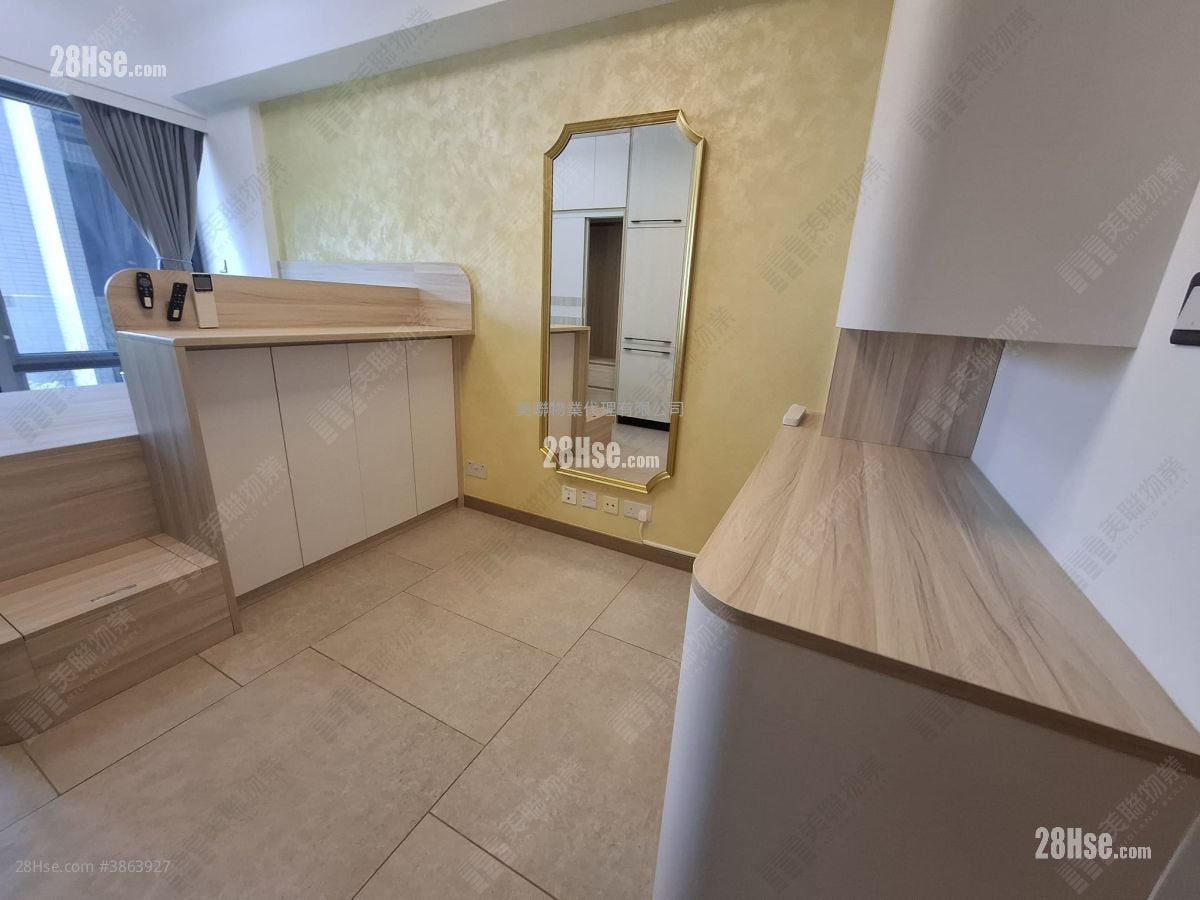 St Martin Sell 1 Bathroom 291 ft²