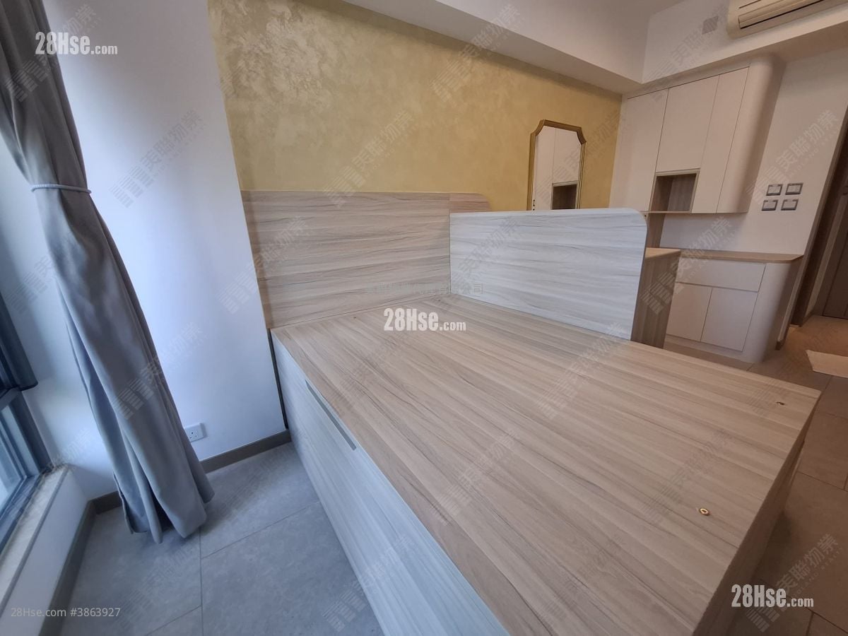 St Martin Sell 1 Bathroom 291 ft²