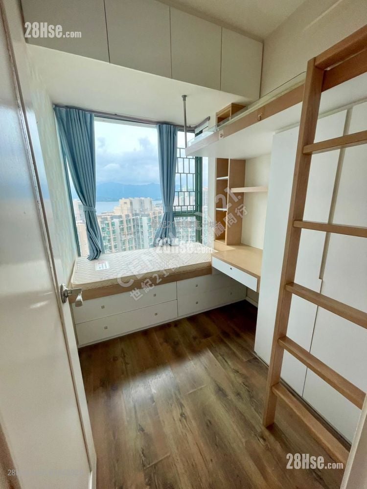 Ocean View Sell 3 Bedrooms , 1 Bathroom 591 ft²