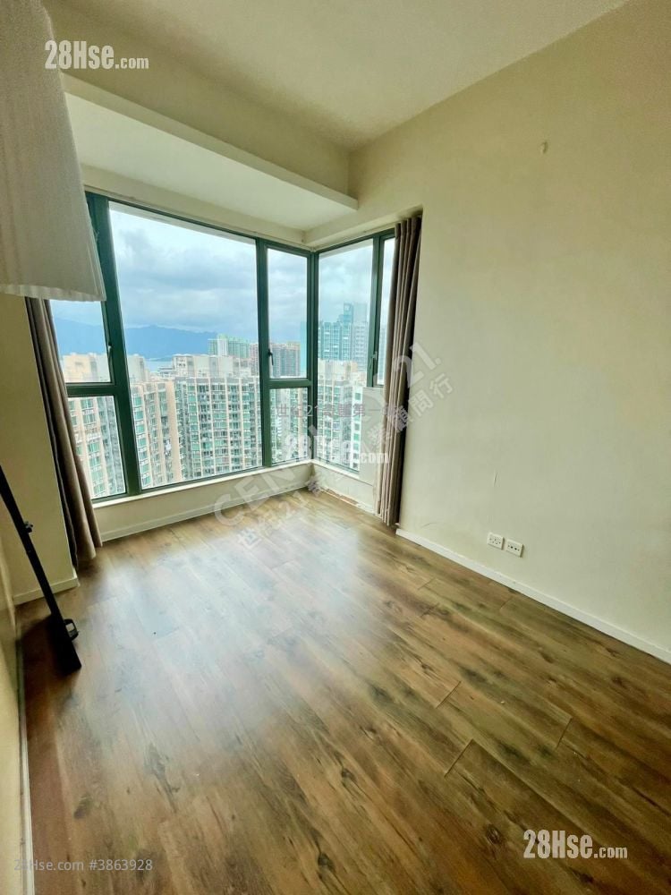 Ocean View Sell 3 Bedrooms , 1 Bathroom 591 ft²