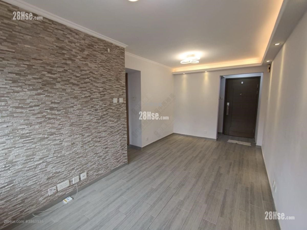 Siu Hong Court Rental 438 ft²