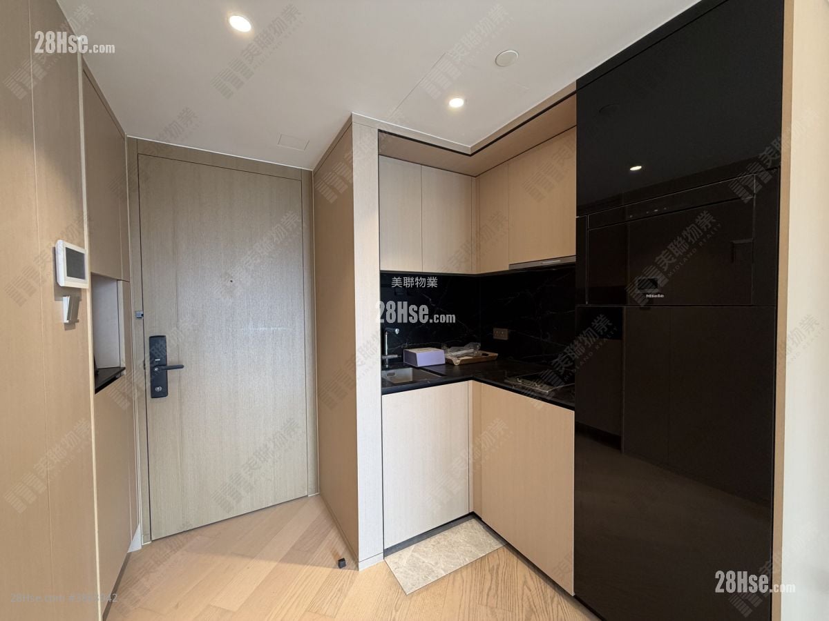 The Arles Rental 346 ft²