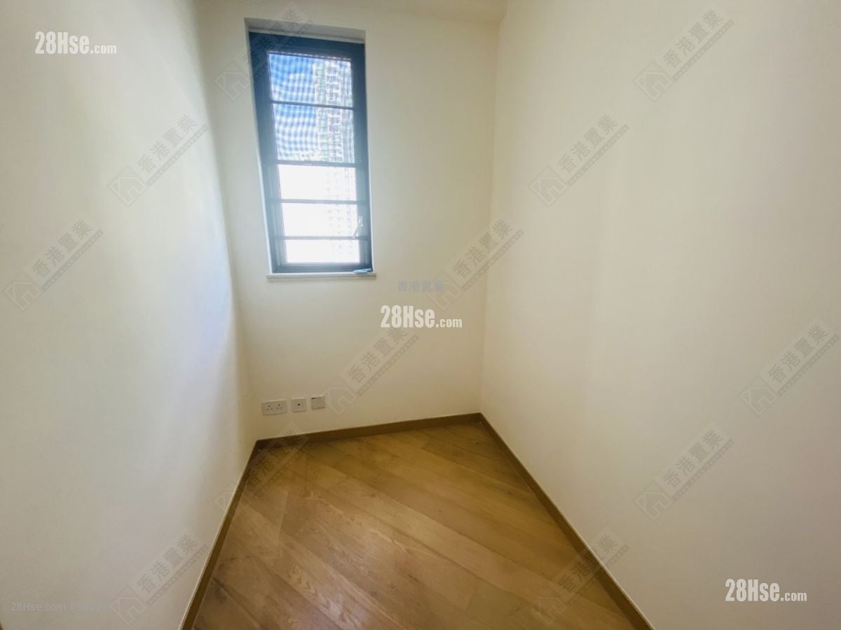 One Kai Tak(I) Sell 3 Bedrooms 567 ft²