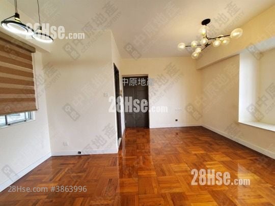 Kam Fai Garden Sell 3 Bedrooms 573 ft²