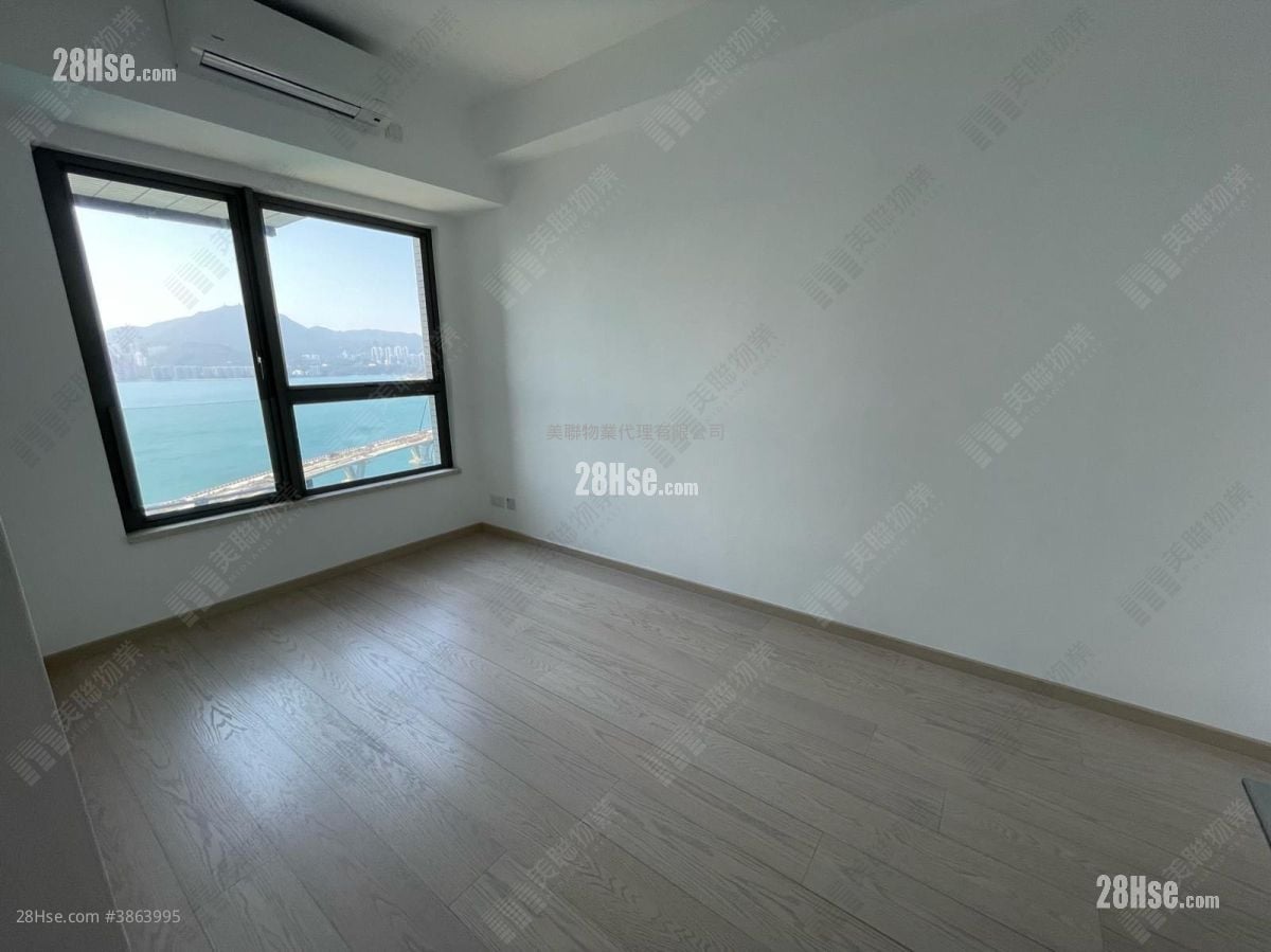 Sea To Sky Sell 3 Bedrooms , 2 Bathrooms 802 ft²