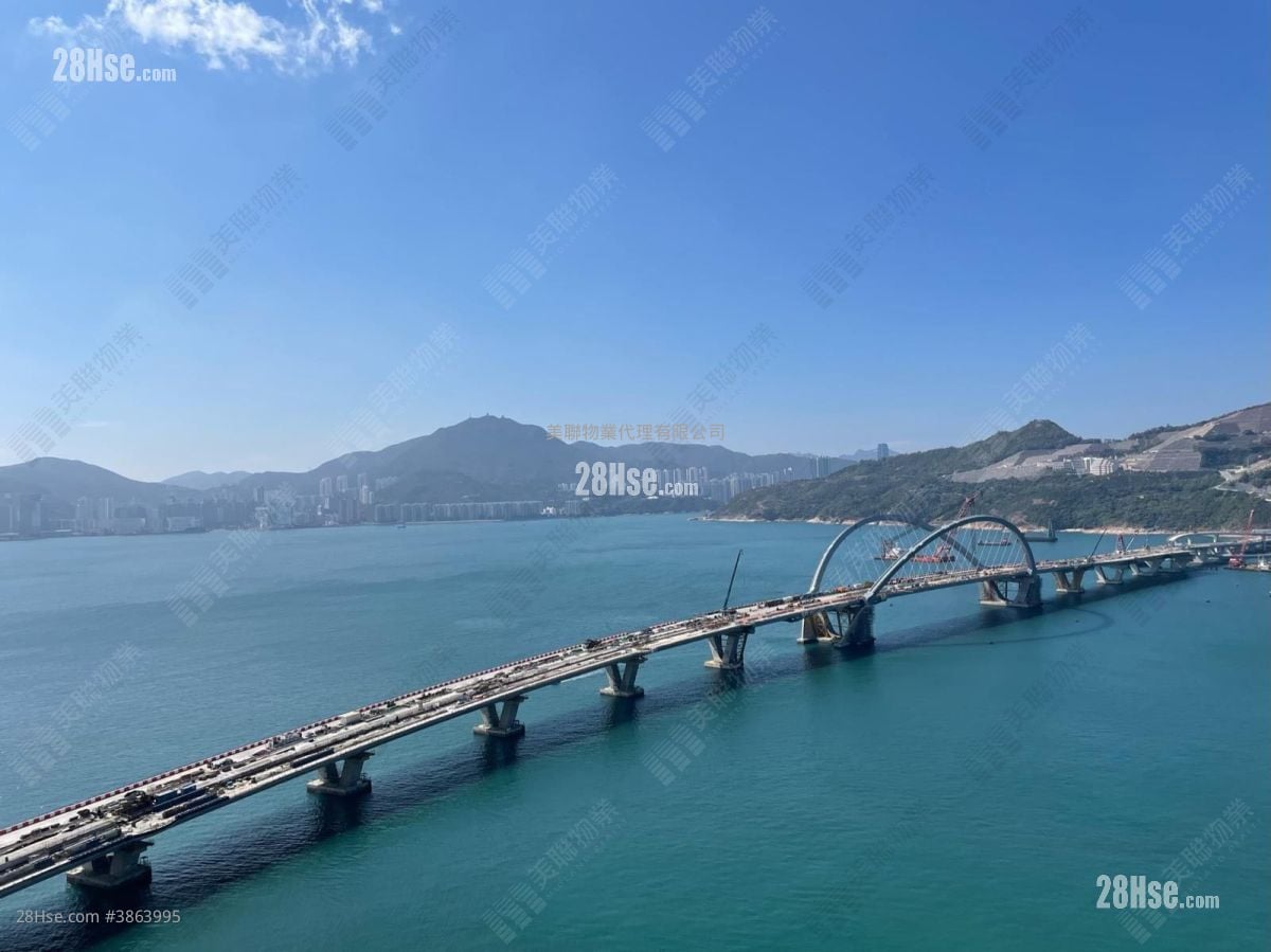 Sea To Sky Sell 3 Bedrooms , 2 Bathrooms 802 ft²