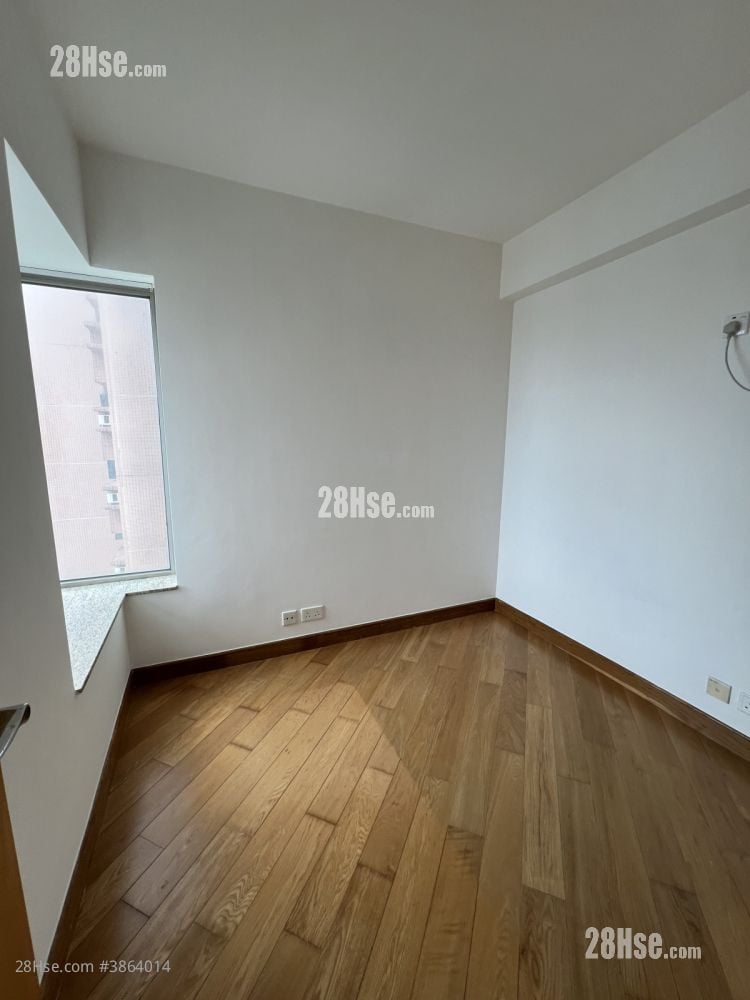 Harbour Green Sell 3 Bedrooms , 1 Bathroom 541 ft²