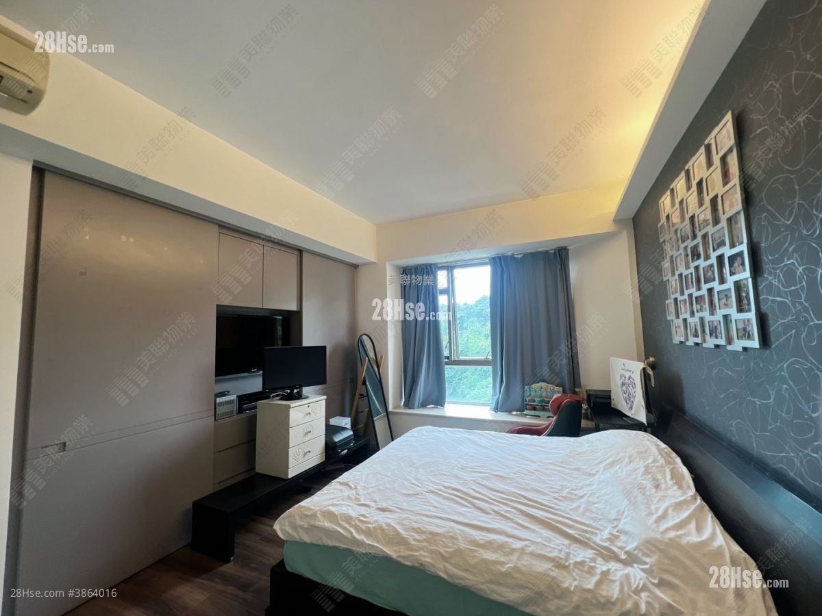 The Great Hill Sell 4 Bedrooms 2,197 ft²