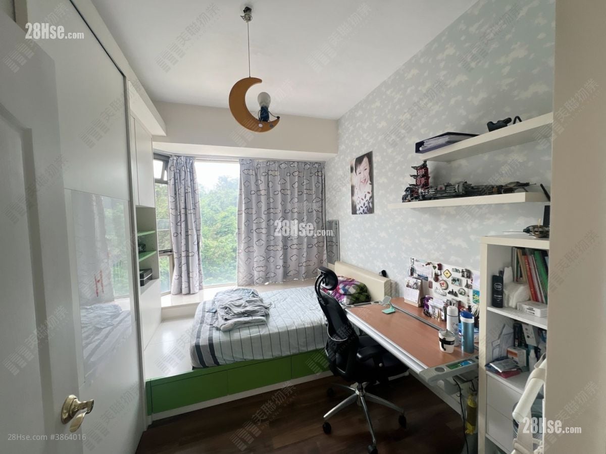 The Great Hill Sell 4 Bedrooms 2,197 ft²