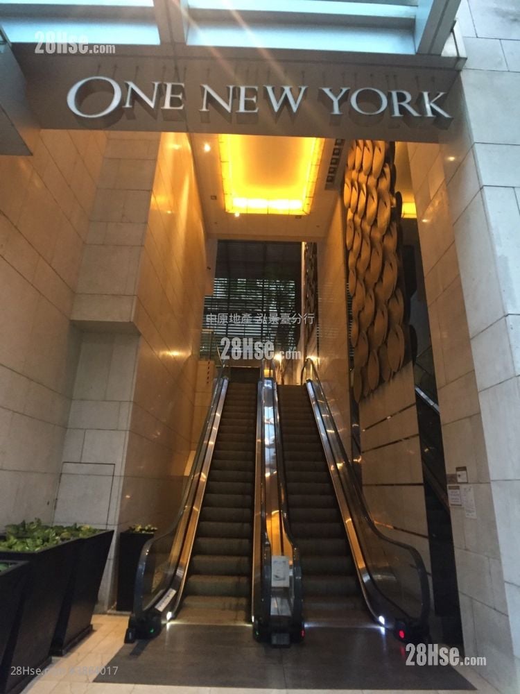 One New York Sell 2 Bedrooms 467 ft²