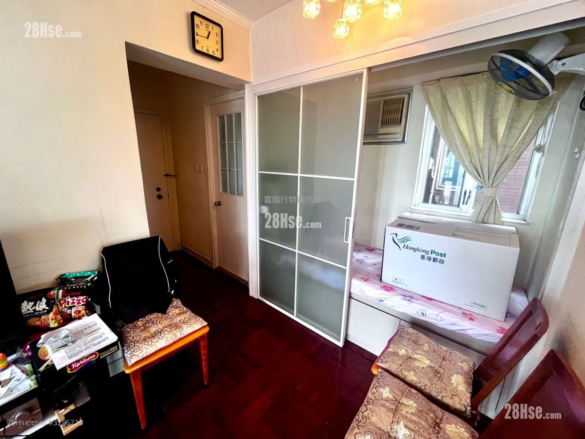 Marina Habitat Sell 2 Bedrooms , 2 Bathrooms 527 ft²