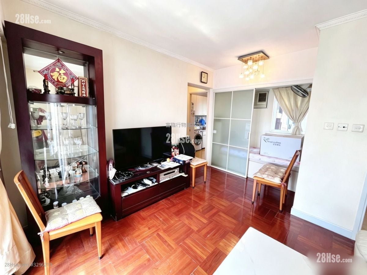 Marina Habitat Sell 2 Bedrooms , 2 Bathrooms 527 ft²