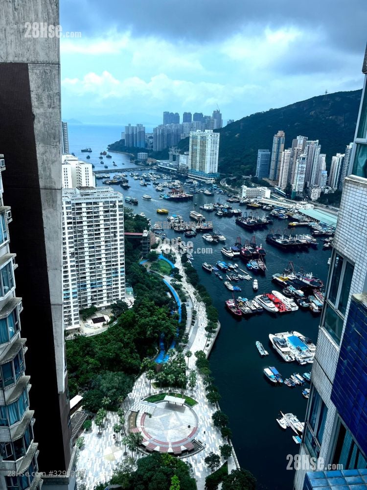 Marina Habitat Sell 2 Bedrooms , 2 Bathrooms 527 ft²