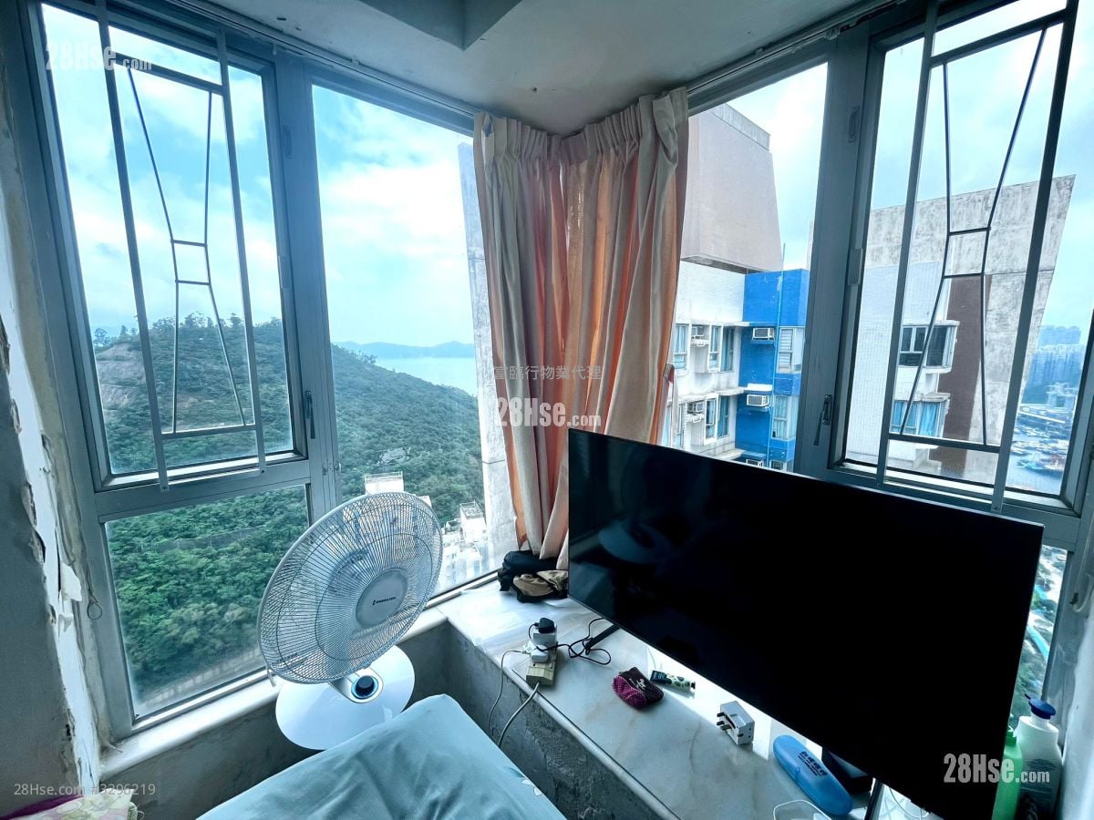 Marina Habitat Sell 2 Bedrooms , 2 Bathrooms 527 ft²