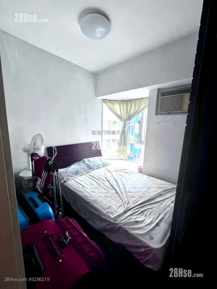 Marina Habitat Sell 2 Bedrooms , 2 Bathrooms 527 ft²
