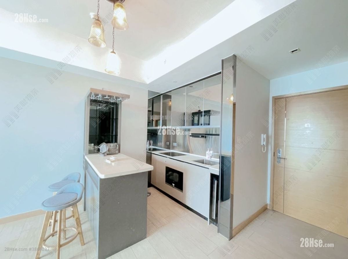 Century Link Rental 3 Bedrooms , 2 Bathrooms 601 ft²