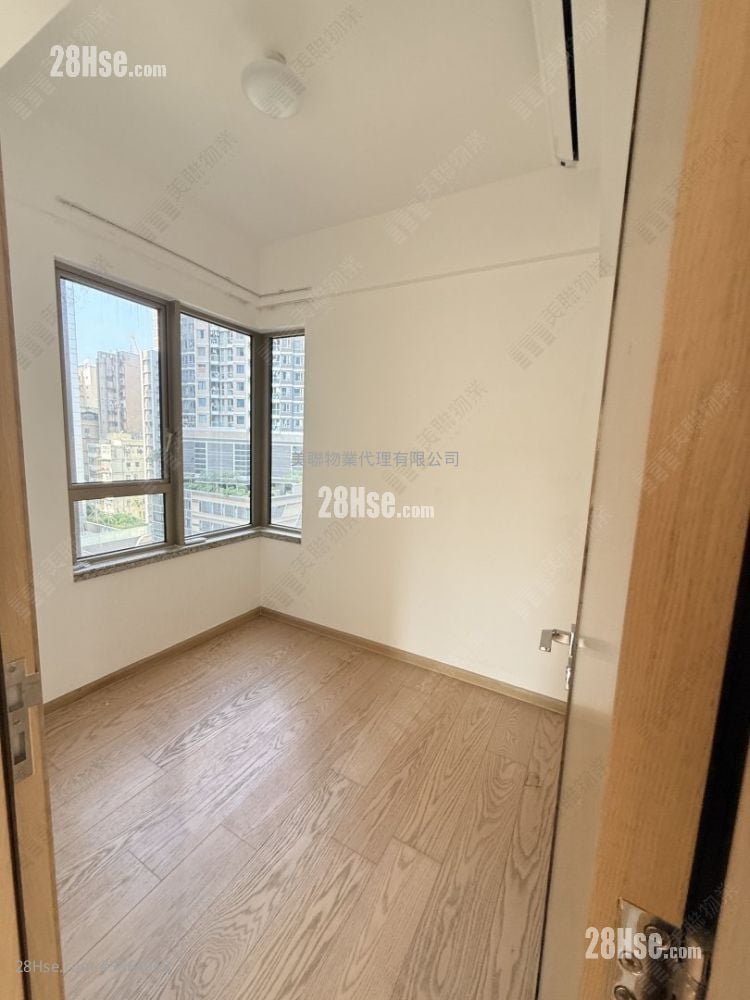 Seaside Sonata Sell 3 Bedrooms 786 ft²