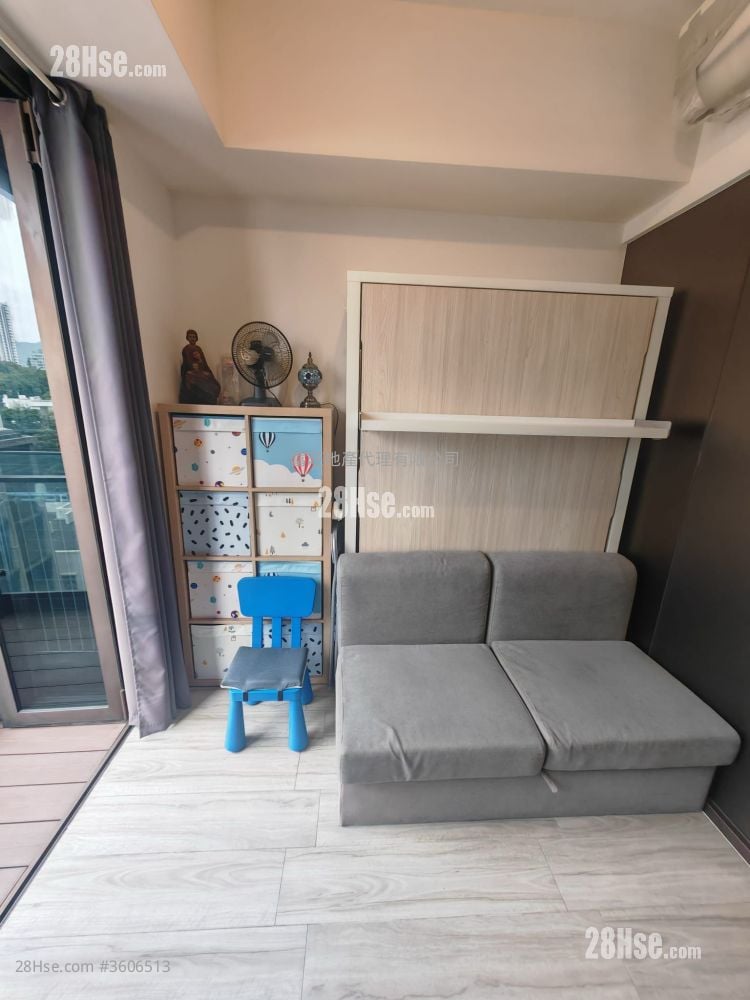 Seven Victory Avenue Rental Studio , 1 Bathroom 181 ft²