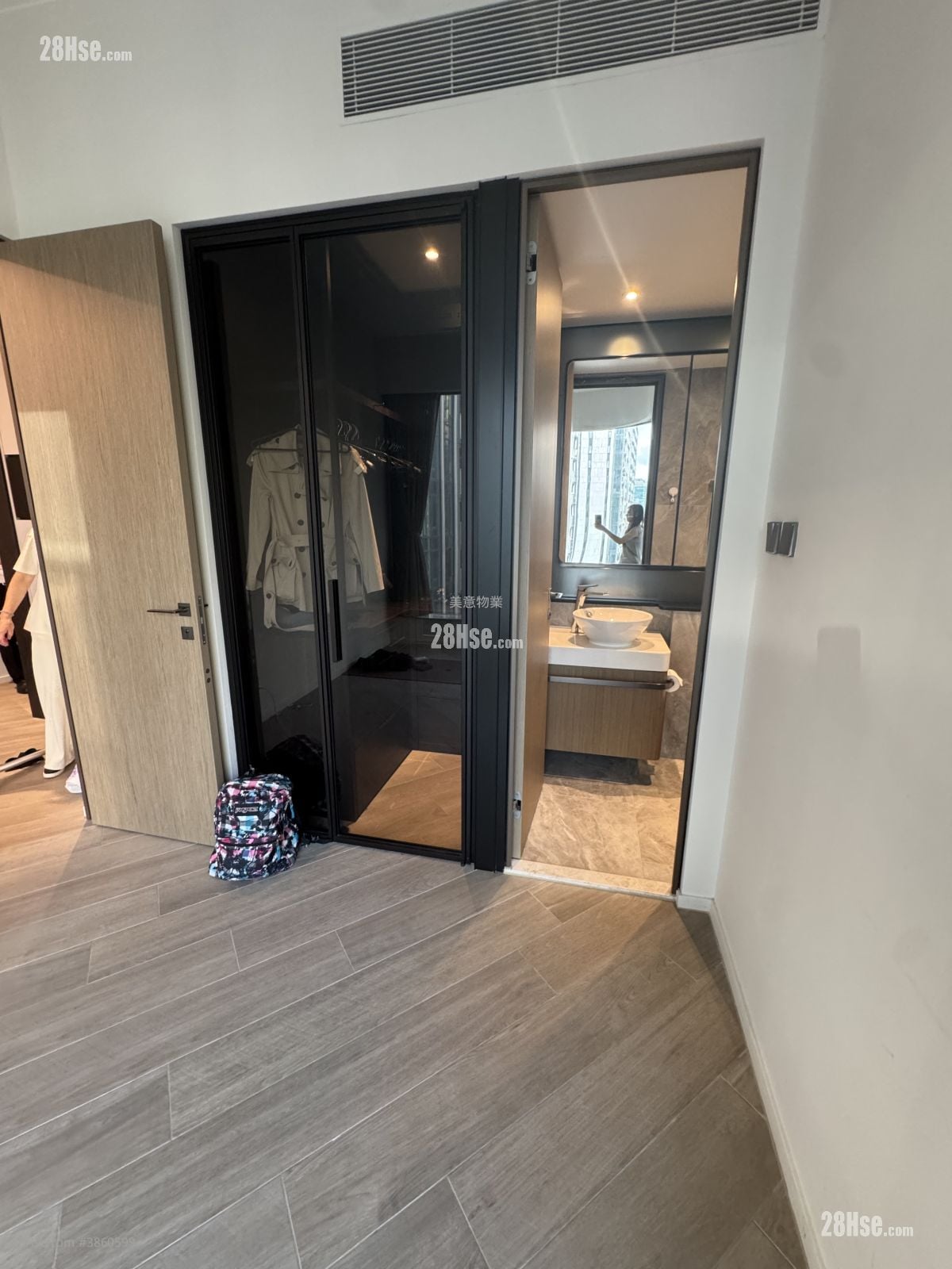 The Henley Rental 1 Bedroom , 1 Bathroom 367 ft²