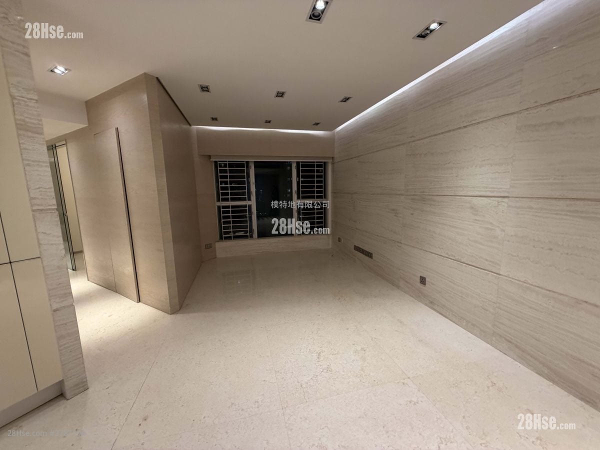 The Waterfront Rental 2 Bedrooms , 3 Bathrooms 939 ft²